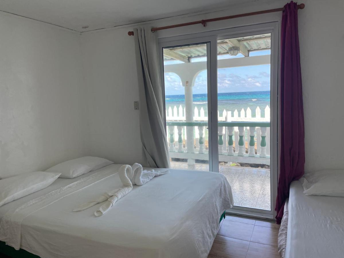 The Wave Hostel Corn Island Brig Bay المظهر الخارجي الصورة