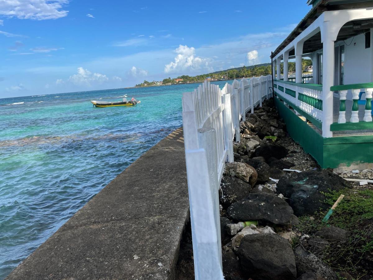 The Wave Hostel Corn Island Brig Bay المظهر الخارجي الصورة