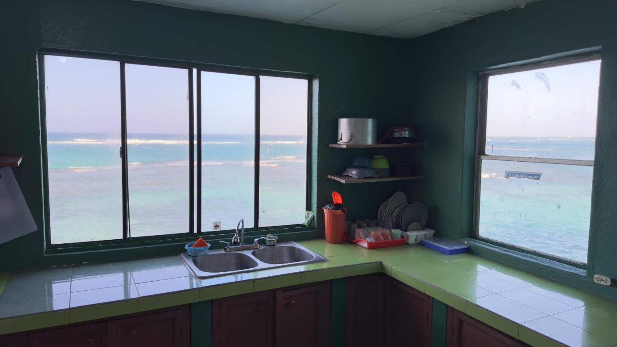 The Wave Hostel Corn Island Brig Bay المظهر الخارجي الصورة